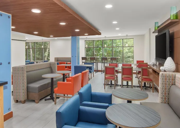 Holiday Inn Express & Suites - Hardeeville-Hilton Head By Ihg